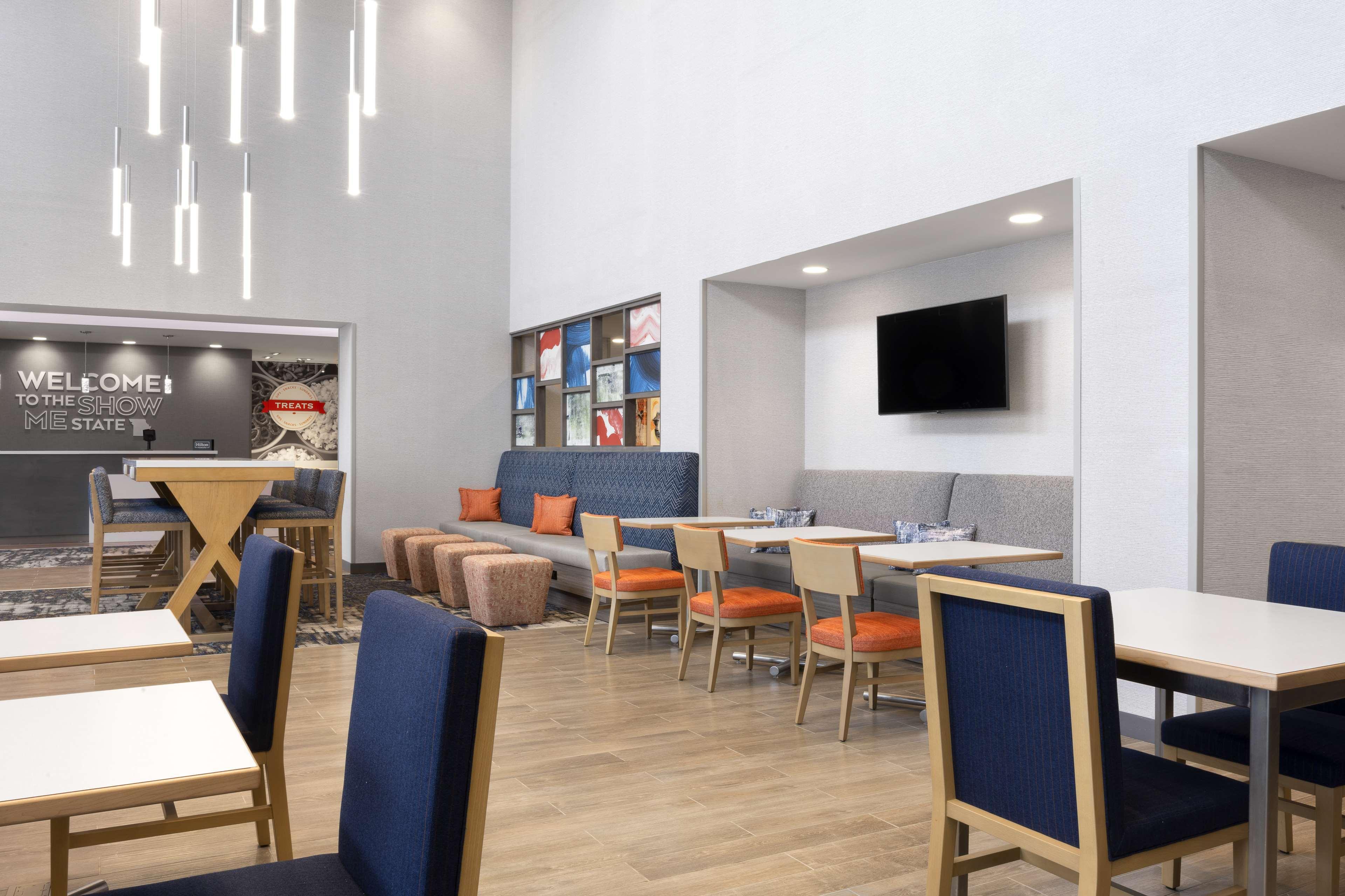Hampton Inn & Suites St Charles Old Town Area, Mo 圣查尔斯 外观 照片